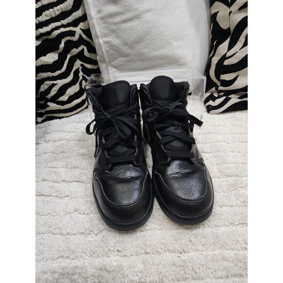 Jordan 1 Mid Triple Black 5.5Y - Picture 4 of 7